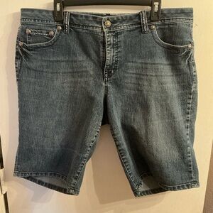 Embellished Style & Co. Bermuda shorts 18 40”x 11”